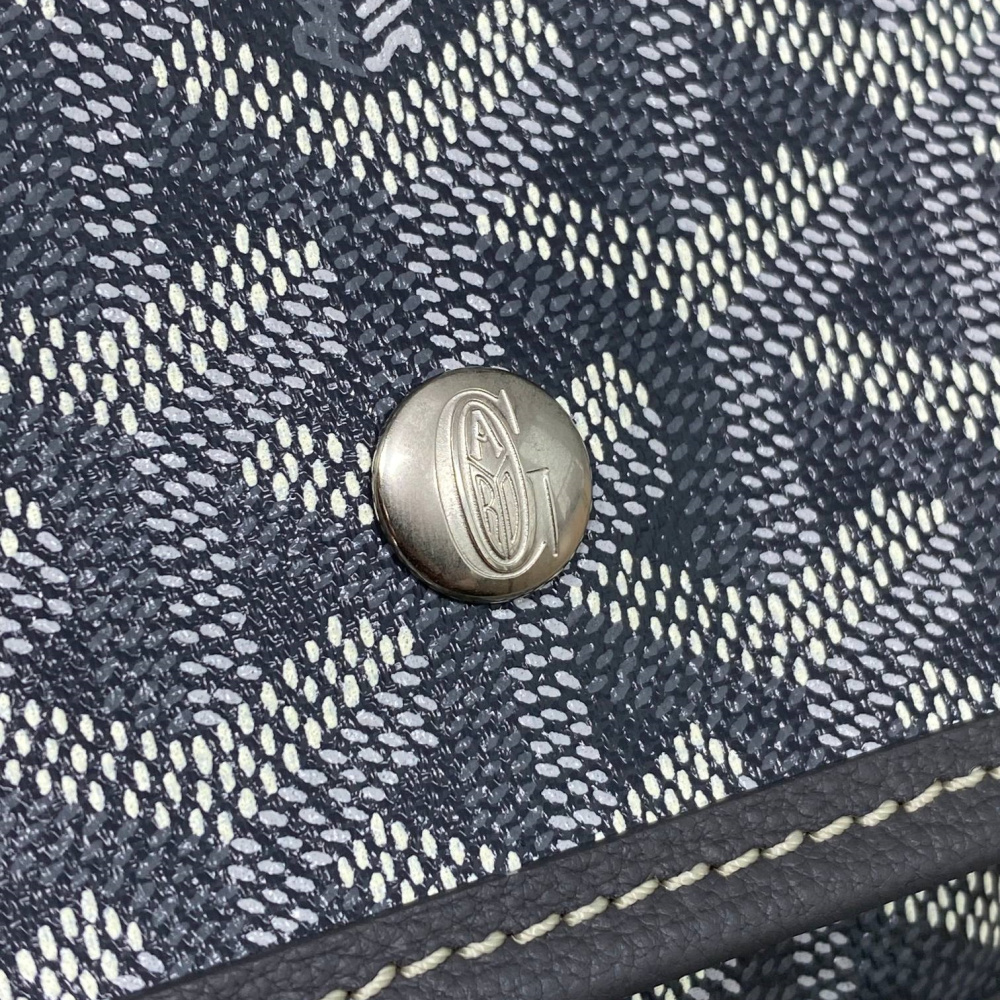 高仿Goyard*PLUMET4小巧信封袋灰色免檢版