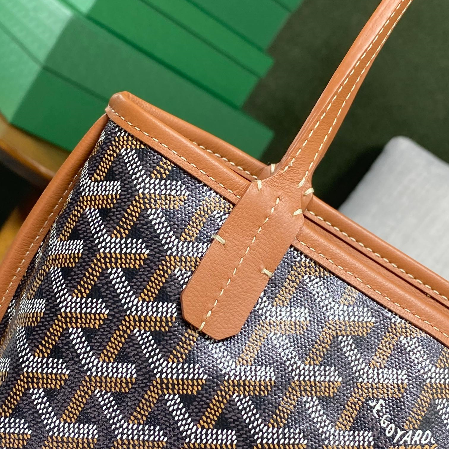 高仿Goyard*GY10183雙面兩用MiniTote手袋棕色免檢版