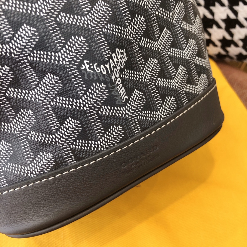高仿Goyard*PEFLOT5抽繩水桶包灰色免檢版