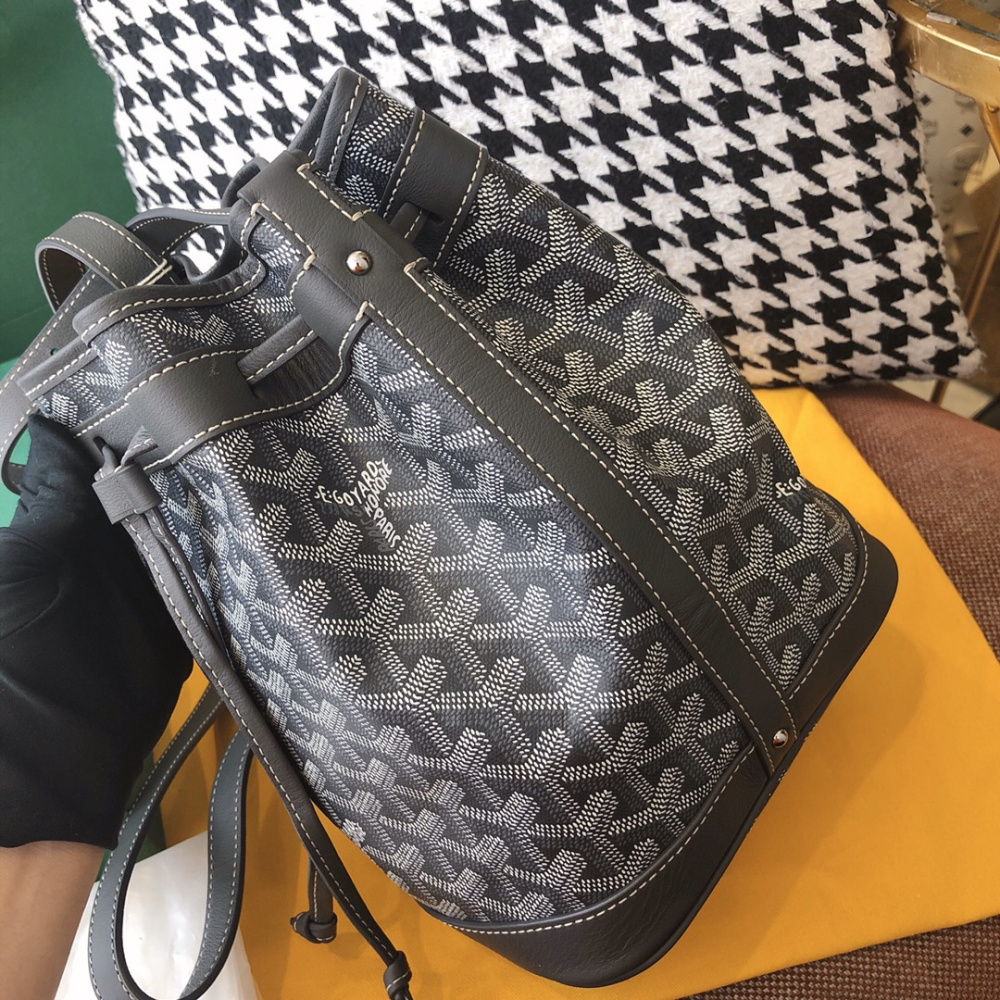 高仿Goyard*PEFLOT5抽繩水桶包灰色免檢版