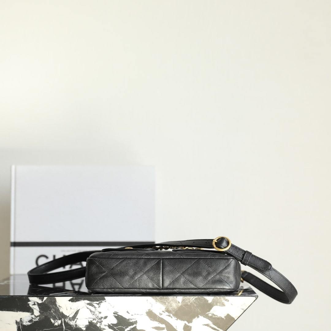 高仿Chanel*25P系列AS5385黑金郵差包小號免檢版