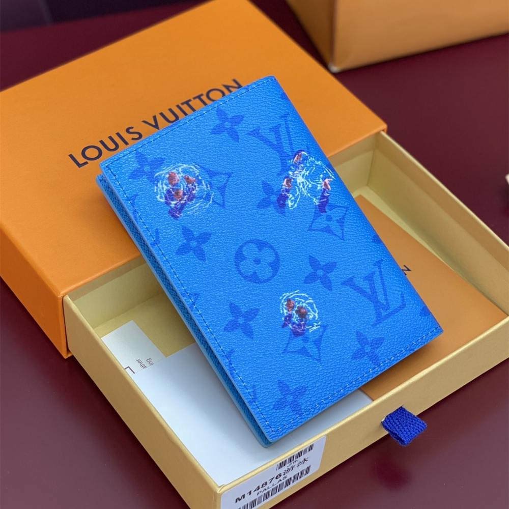 高仿LV父親節系列M14876游泳圖案藍色護照夾免檢版