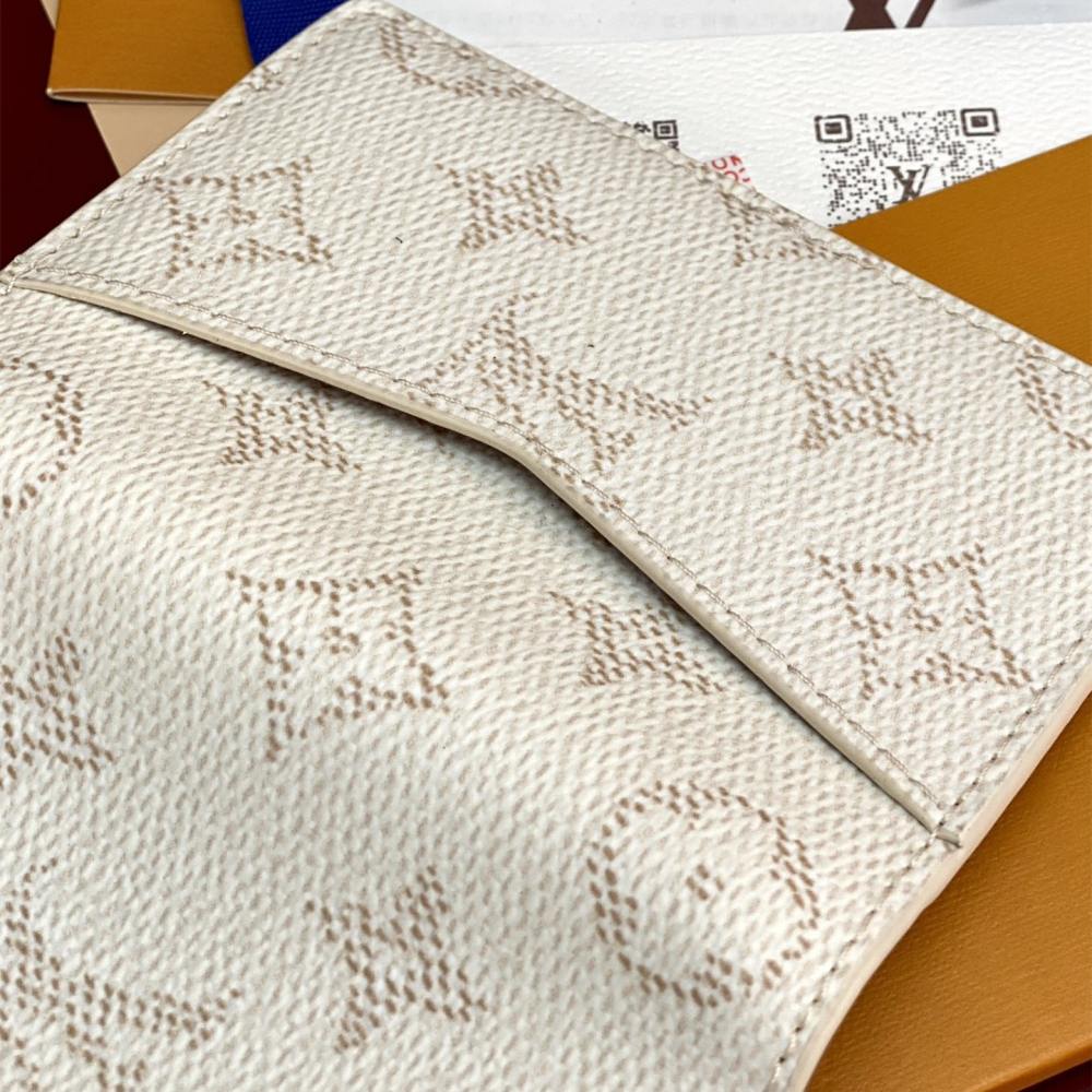 高仿LV*Brazza系列M14689白條紋印花卡包白色免檢版