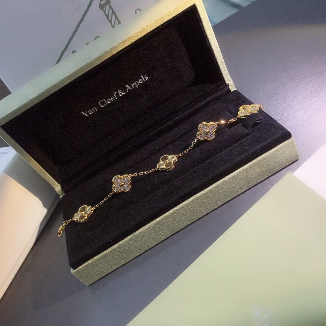 高仿首飾VanCleef&Arpels*RP4KN00五花四葉草金色手鏈