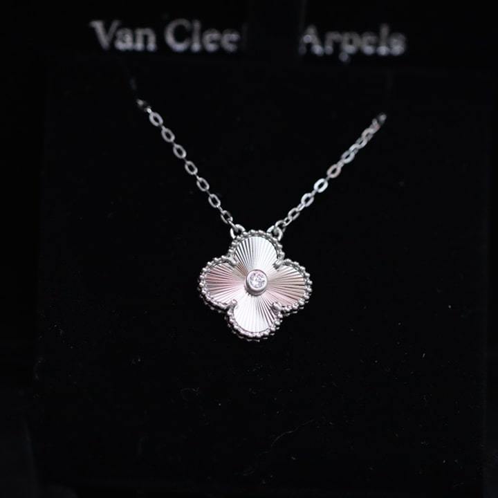 高仿首飾VanCleef&Arpels*RP6L800四葉草鐳射頸鏈