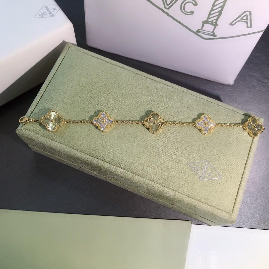 高仿首飾VanCleef&Arpels*RP4KN00五花四葉草金色手鏈