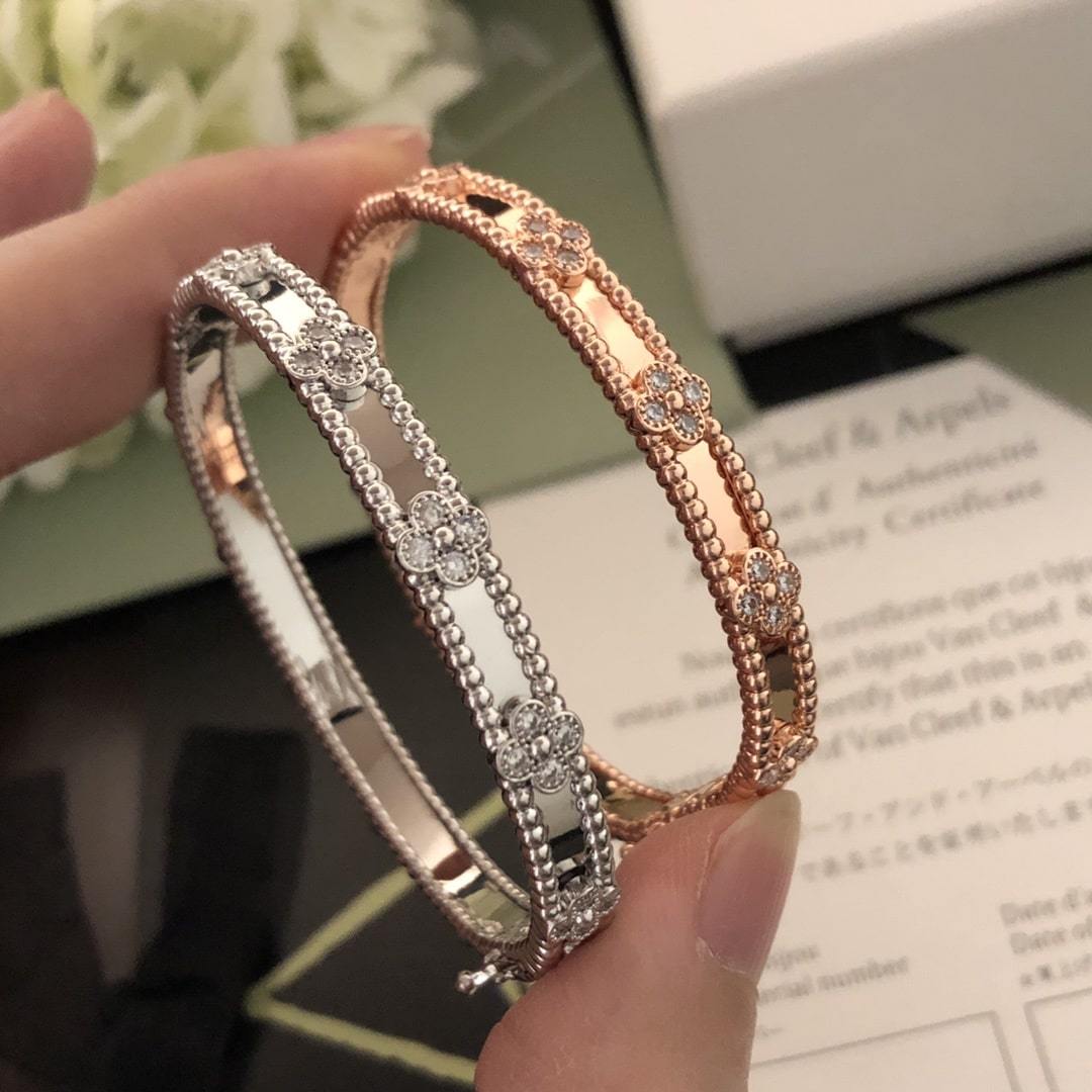 高仿首飾VanCleef&Arpels*RP6X200萬花筒鑽花手鐲