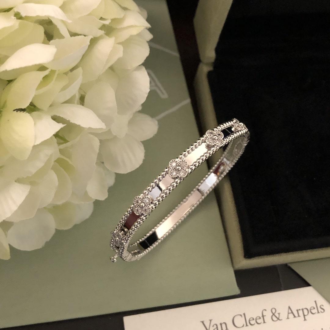 高仿首飾VanCleef&Arpels*RP6X200萬花筒鑽花手鐲