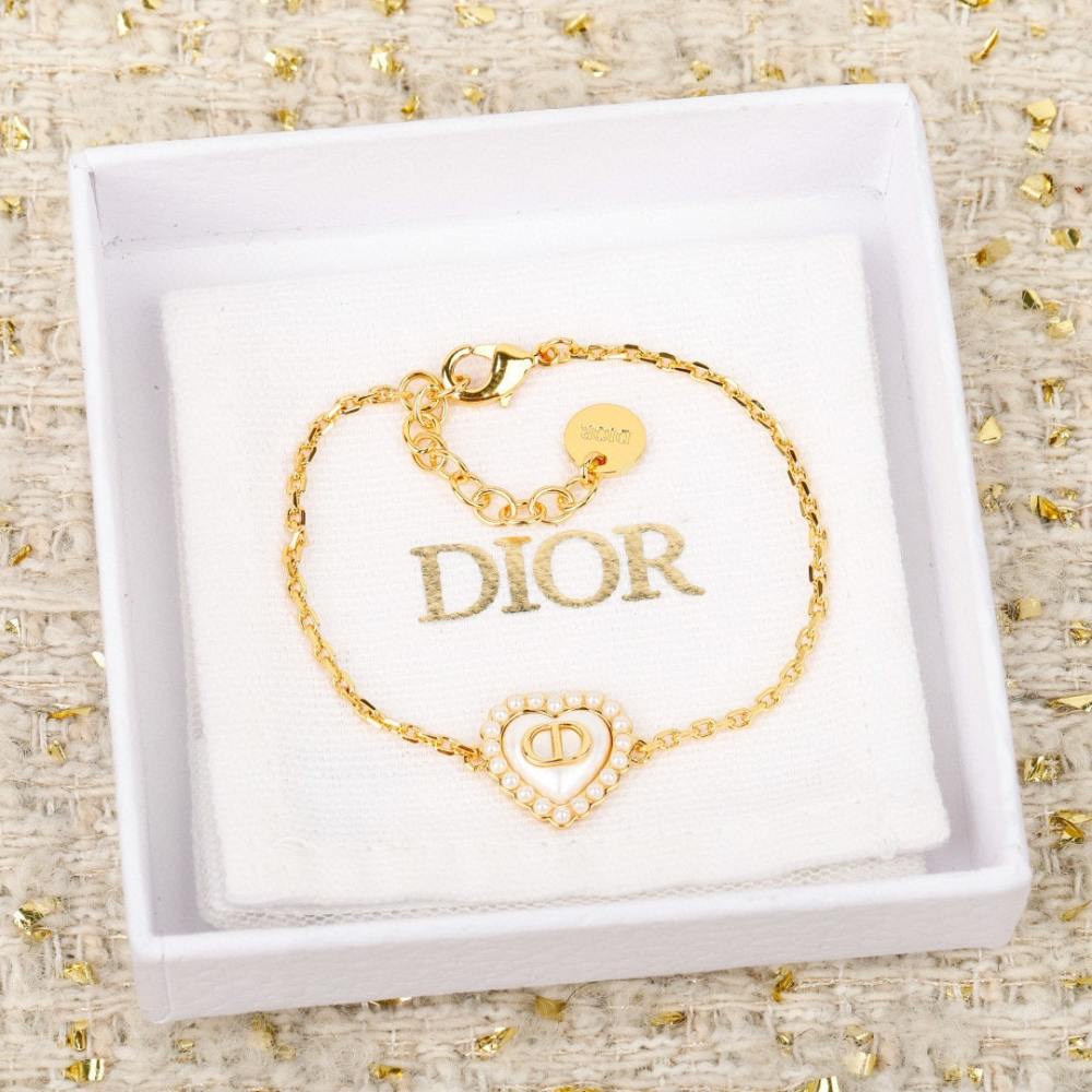 高仿首飾Dior*B3075迷你款圍珠愛心手鏈