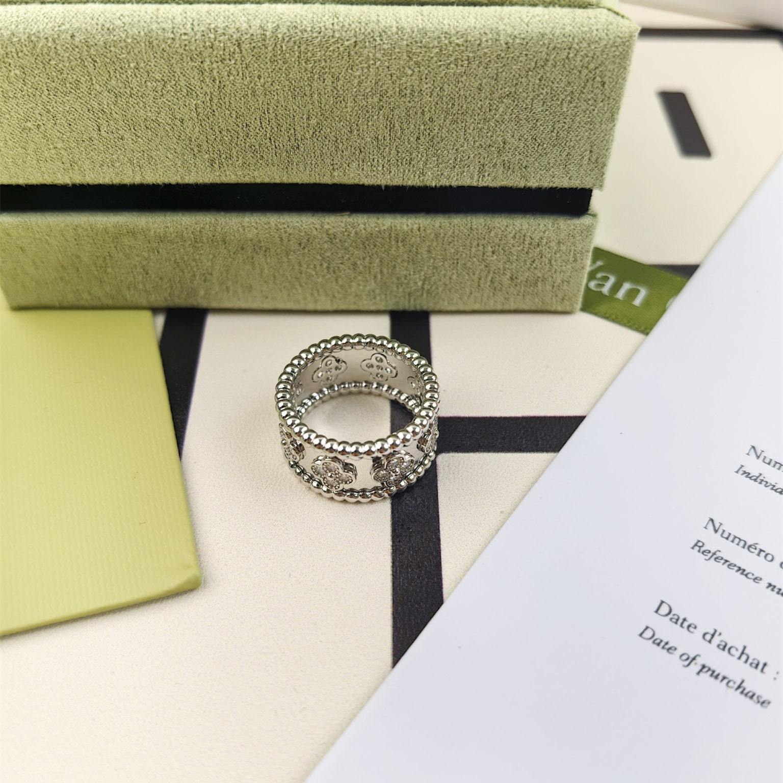 高仿首飾VanCleef&Arpels*RO9ND00鑲鑽萬花筒戒指白金中號