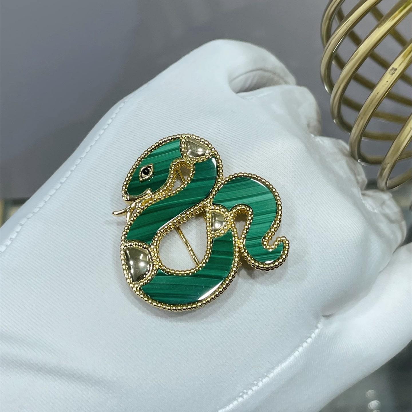 高仿首飾VanCleef&Arpels*RP7UJ00蛇形瑪瑙圖案胸針