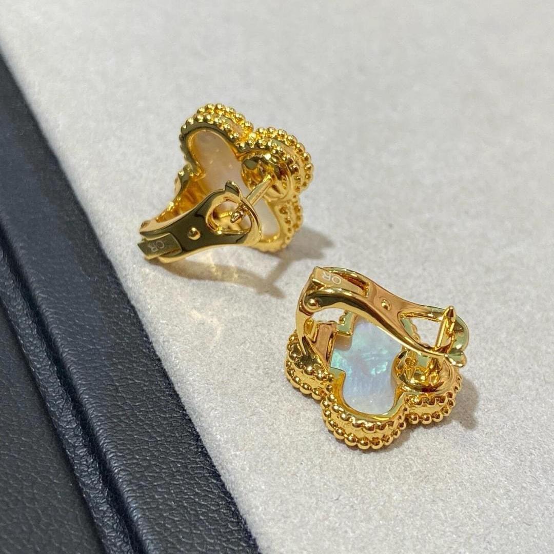 高仿首飾VanCleef&Arpels*RA44100四葉草貝母耳釘黃金款