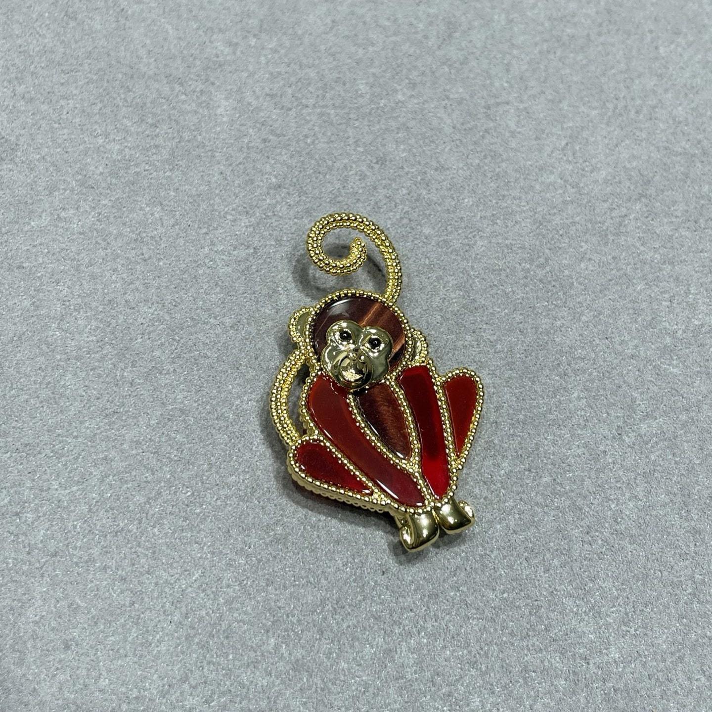 高仿首飾VanCleef&Arpels*RP7UL00猴子瑪瑙胸針