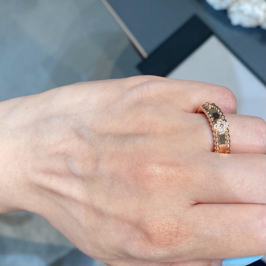 高仿首飾VanCleef&Arpels*RPJMY00鑲鑽萬花筒戒指玫瑰金