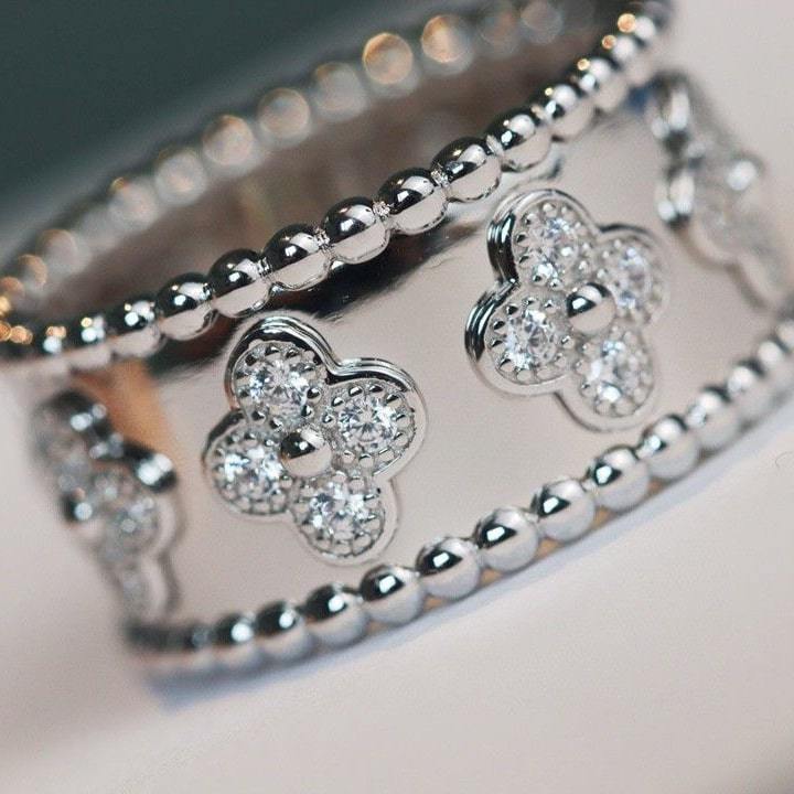 高仿首飾VanCleef&Arpels*RO9ND00鑲鑽萬花筒戒指白金中號