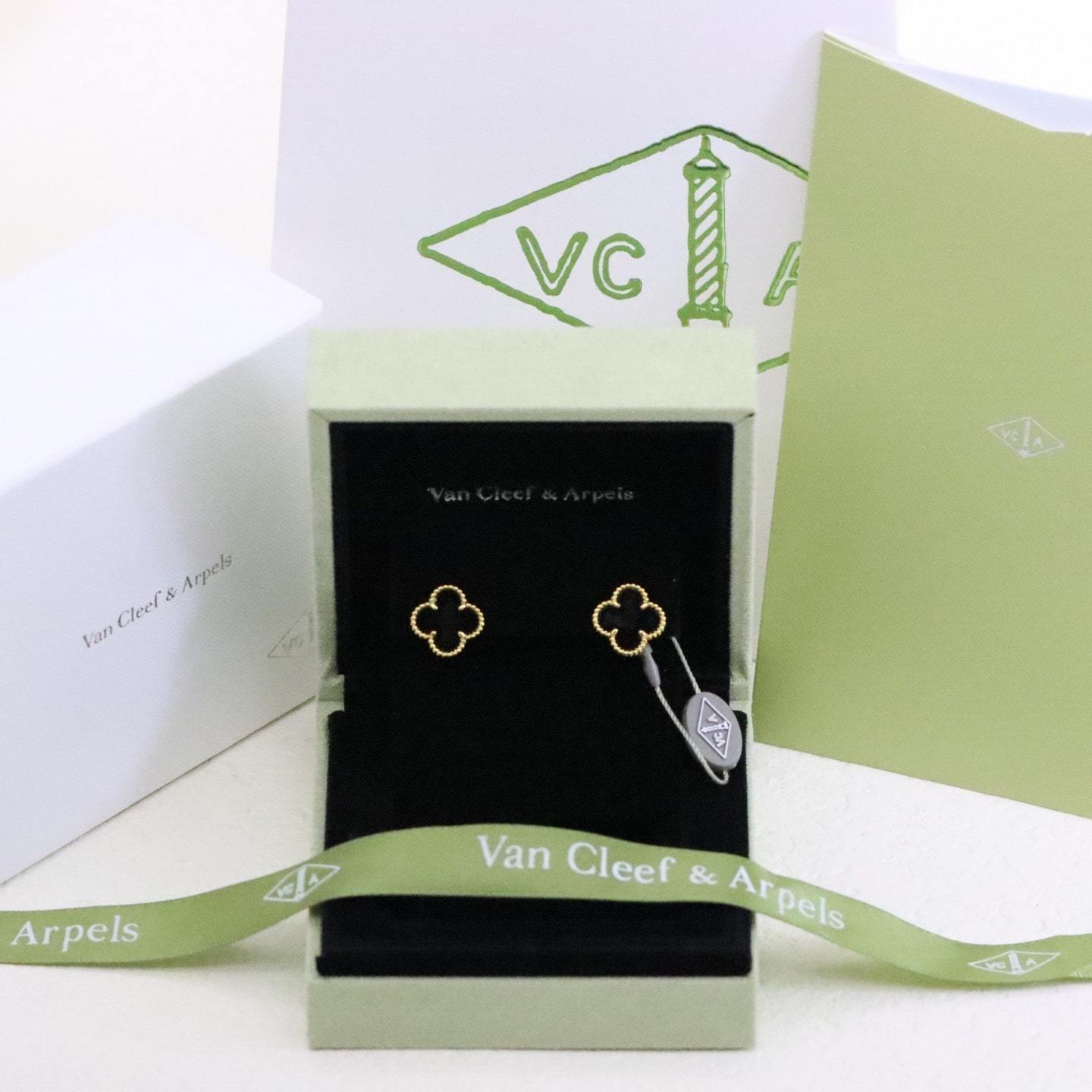 高仿首飾VanCleef&Arpels*RA44300四葉草黑瑪瑙耳釘黃金款