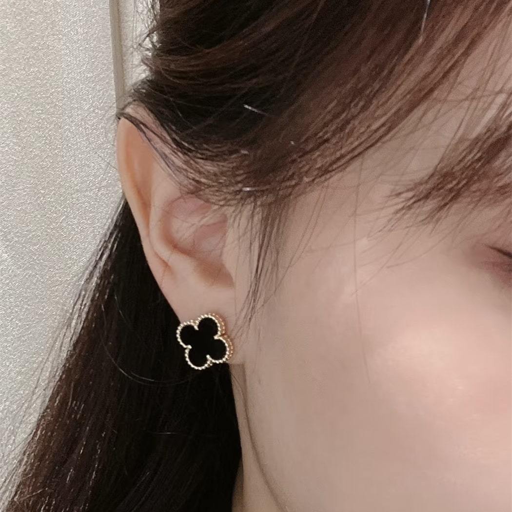 高仿首飾VanCleef&Arpels*RA44300四葉草黑瑪瑙耳釘黃金款