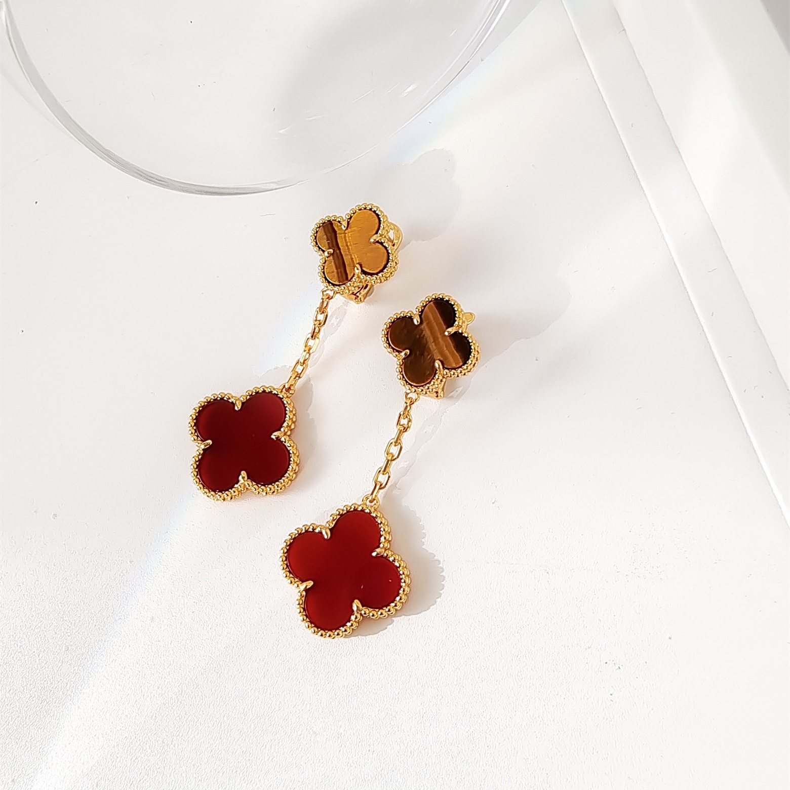 高仿首飾VanCleef&Arpels*RN5JR00鑲鑽吊墜虎眼石耳釘黃金款