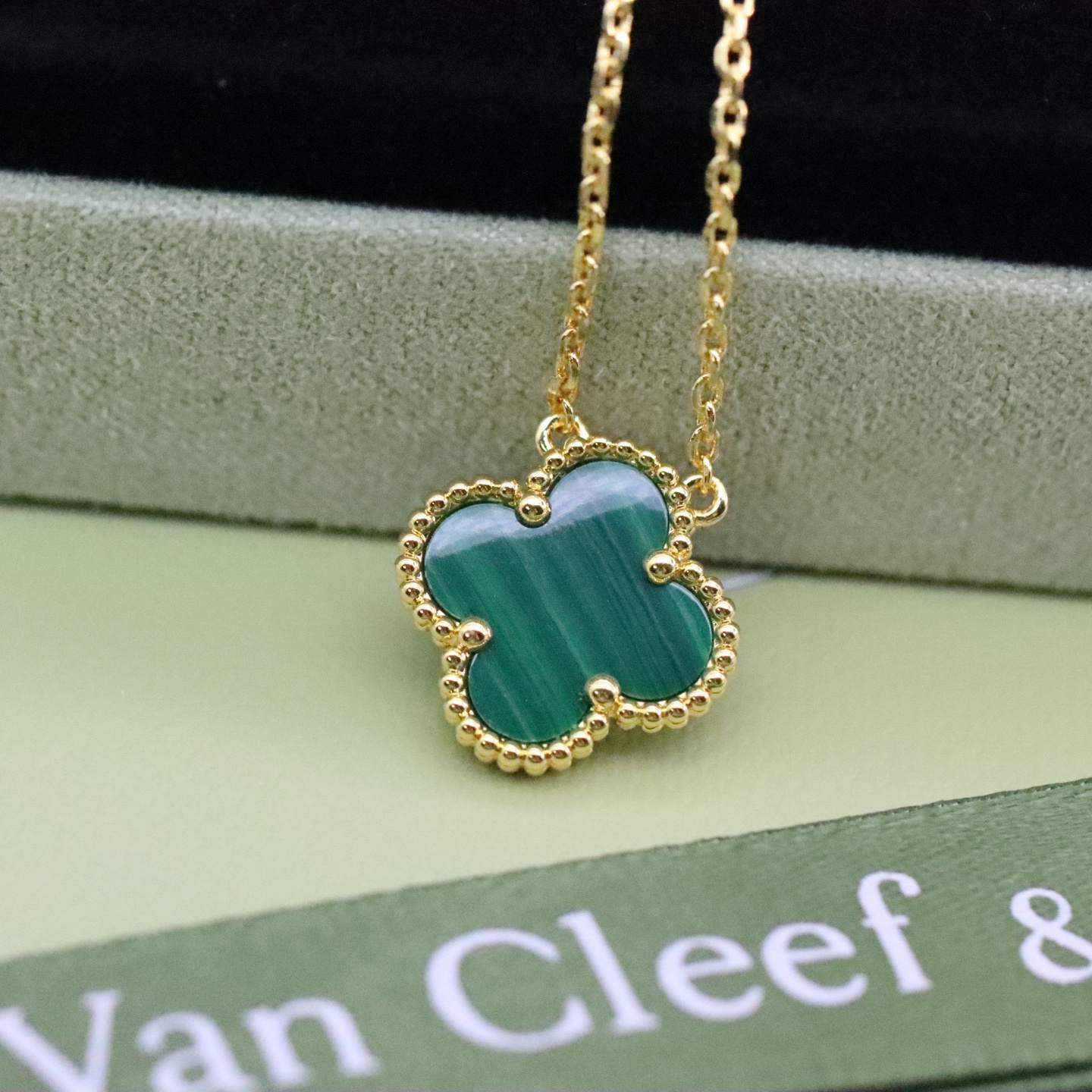 高仿首飾VanCleef&Arpels*RO9VA00四葉草孔雀石頸鏈中號