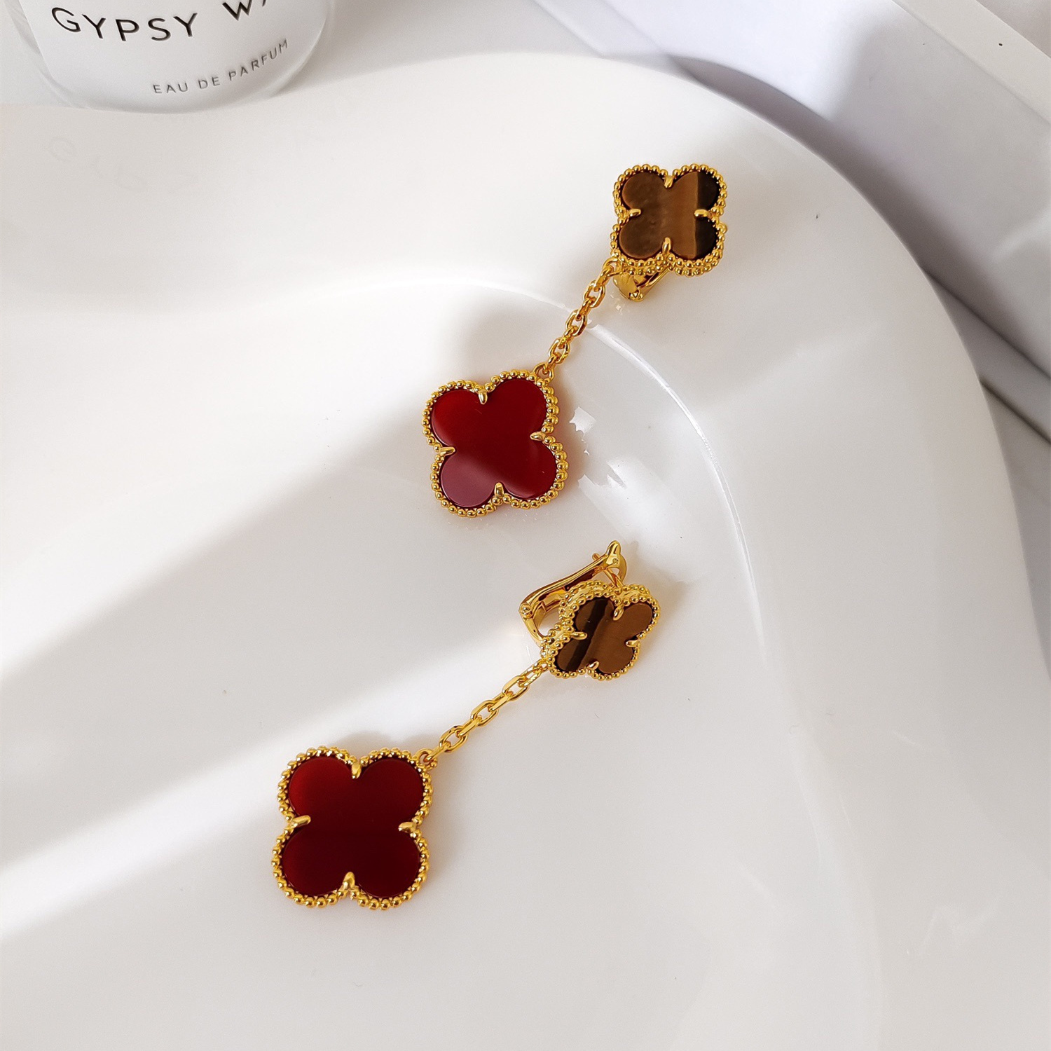 高仿首飾VanCleef&Arpels*RN5JR00鑲鑽吊墜虎眼石耳釘黃金款