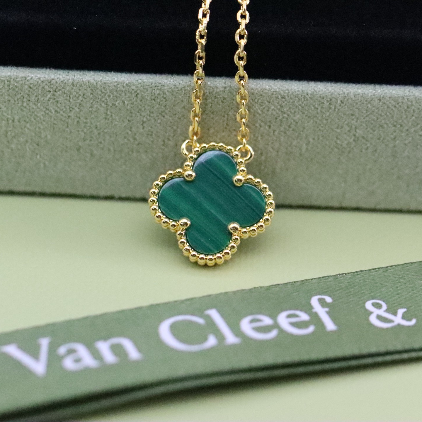 高仿首飾VanCleef&Arpels*RO9VA00四葉草孔雀石頸鏈中號