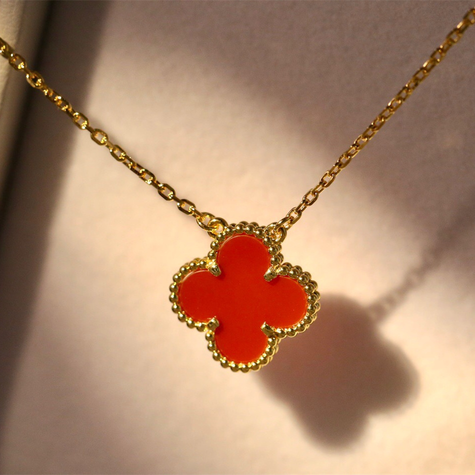 高仿首飾VanCleef&Arpels*RD38500四葉草紅玉髓頸鏈中號