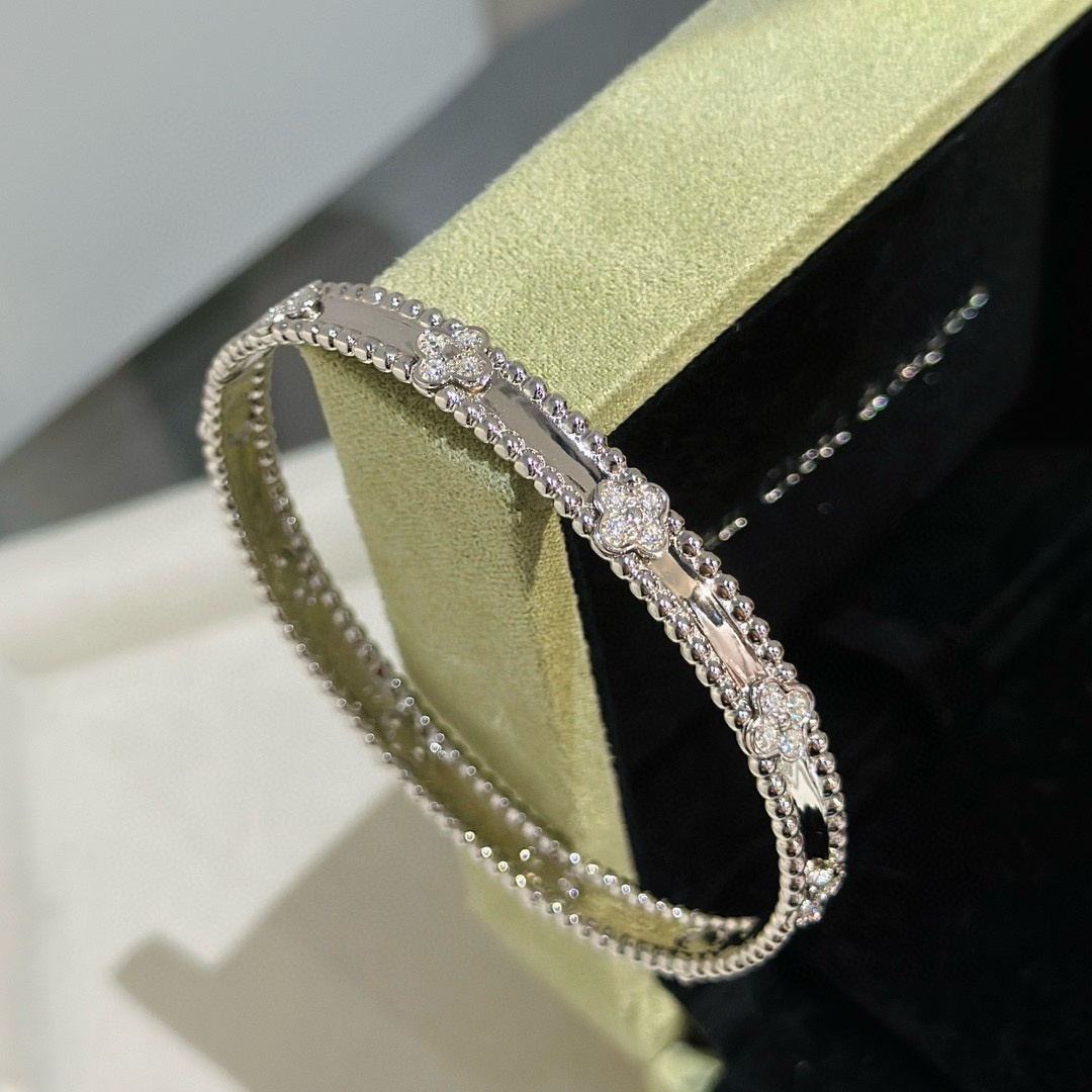 高仿首飾VanCleef&Arpels*RP6X900萬花筒手鐲窄版白金款