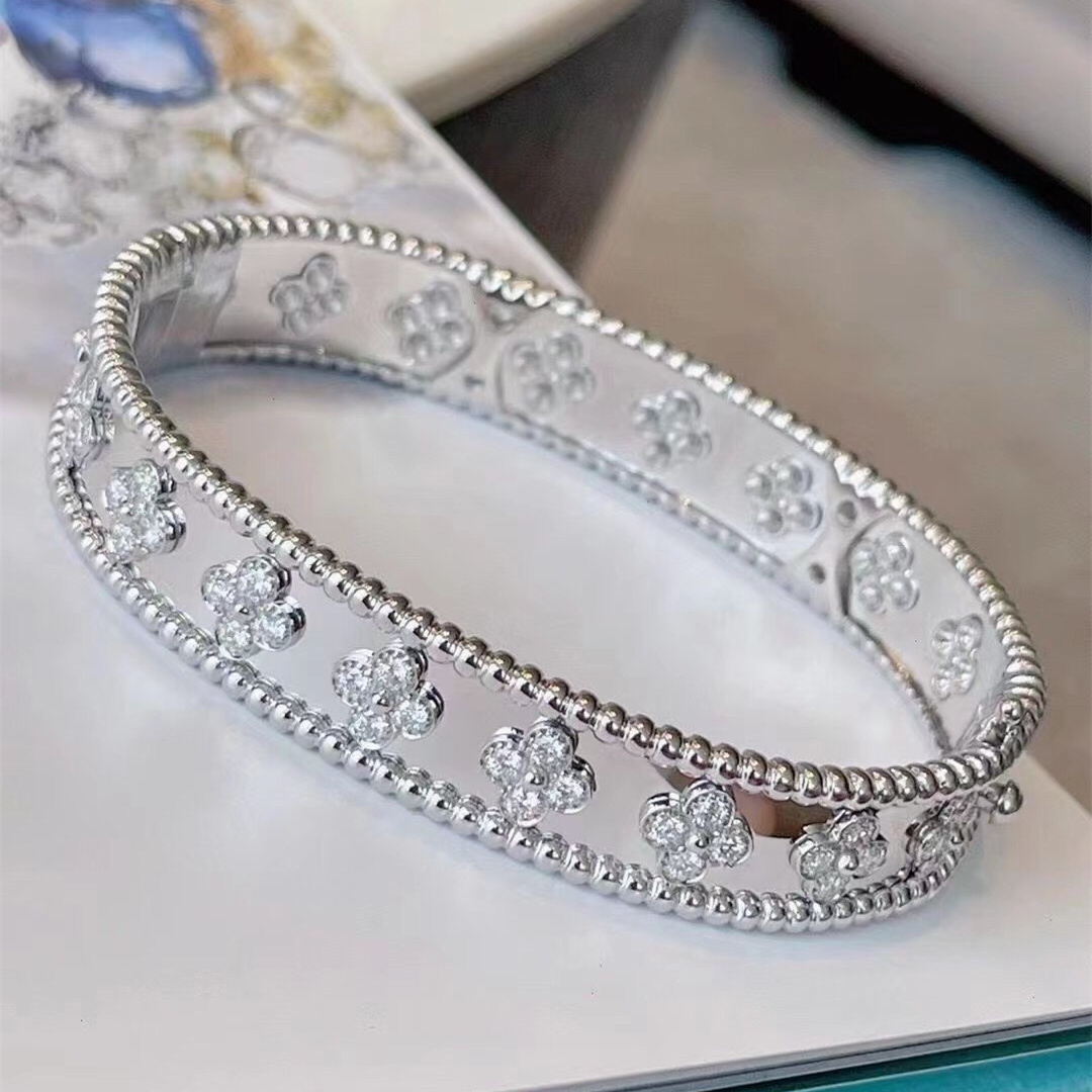 高仿首飾VanCleef&Arpels*RN9ES00萬花筒手鐲寬版白金款