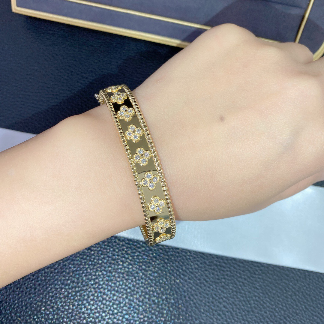 高仿首飾VanCleef&Arpels*RO3YB00萬花筒手鐲寬版黃金款