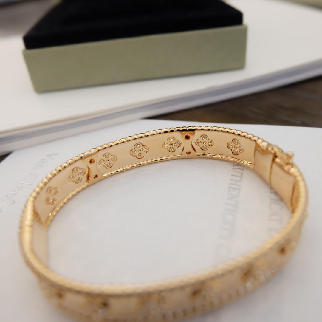 高仿首飾VanCleef&Arpels*RO25N00萬花筒手鐲寬版玫瑰金