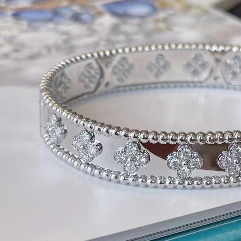 高仿首飾VanCleef&Arpels*RN9ES00萬花筒手鐲寬版白金款