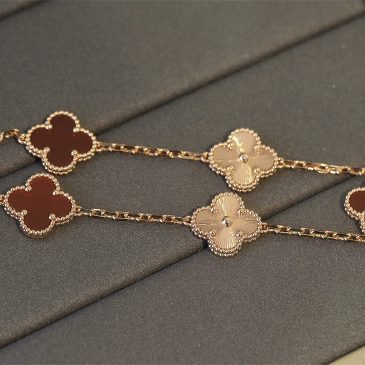 高仿首飾VanCleef&Arpels*RP7RP00玉髓五花手鏈