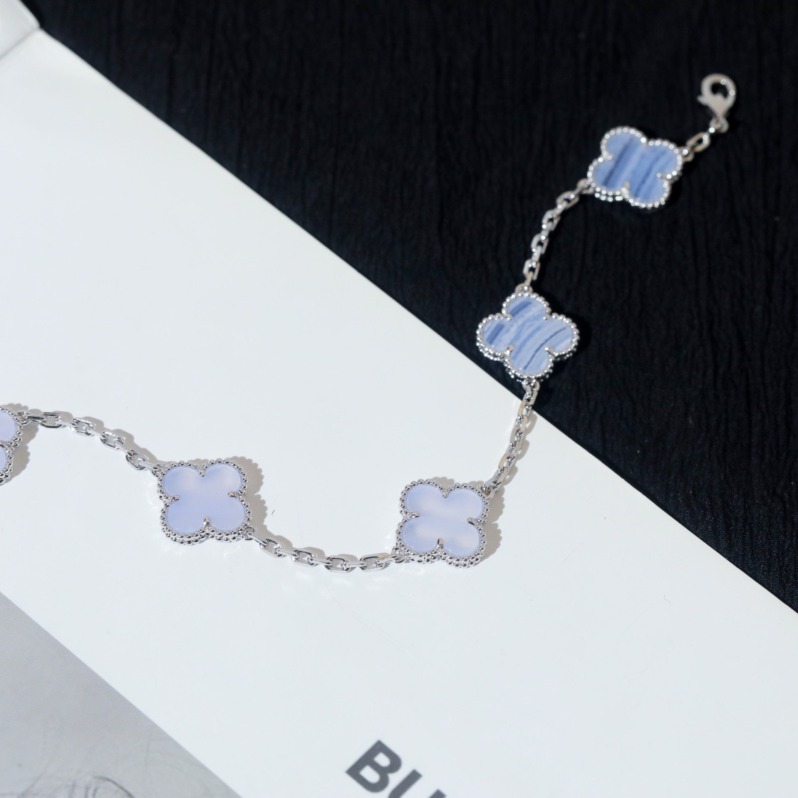 高仿首飾VanCleef&Arpels*RD34700紫玉髓白金手鏈