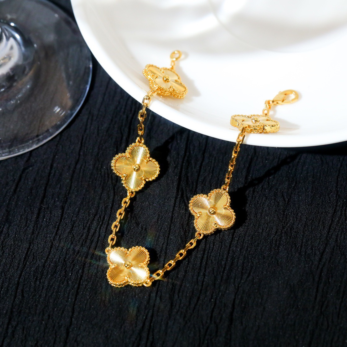 高仿首飾VanCleef&Arpels*RP3JK00金鐳射五花手鏈