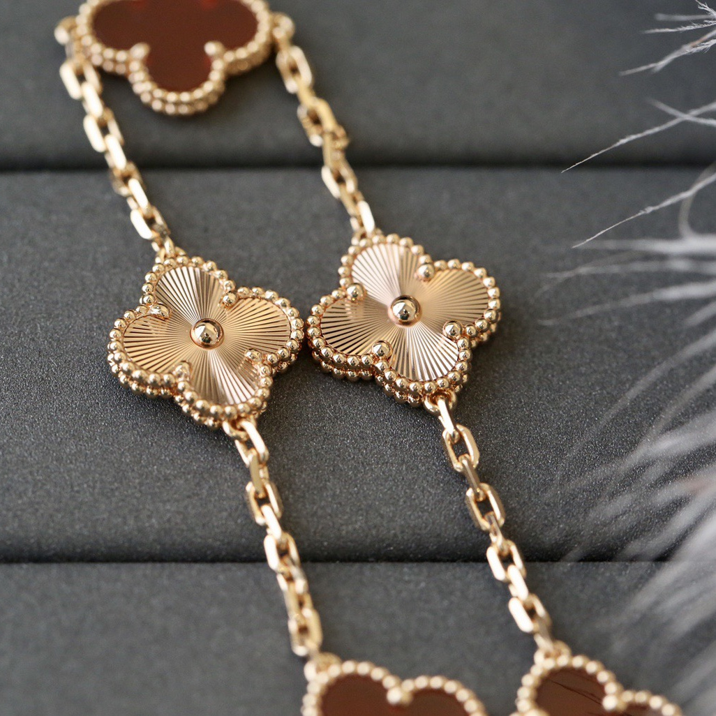 高仿首飾VanCleef&Arpels*RP7RP00玉髓五花手鏈