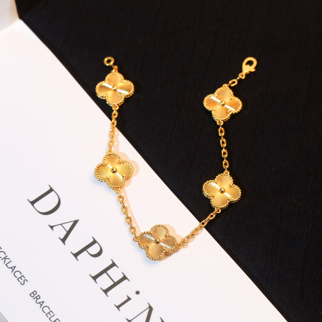 高仿首飾VanCleef&Arpels*RP3JK00金鐳射五花手鏈