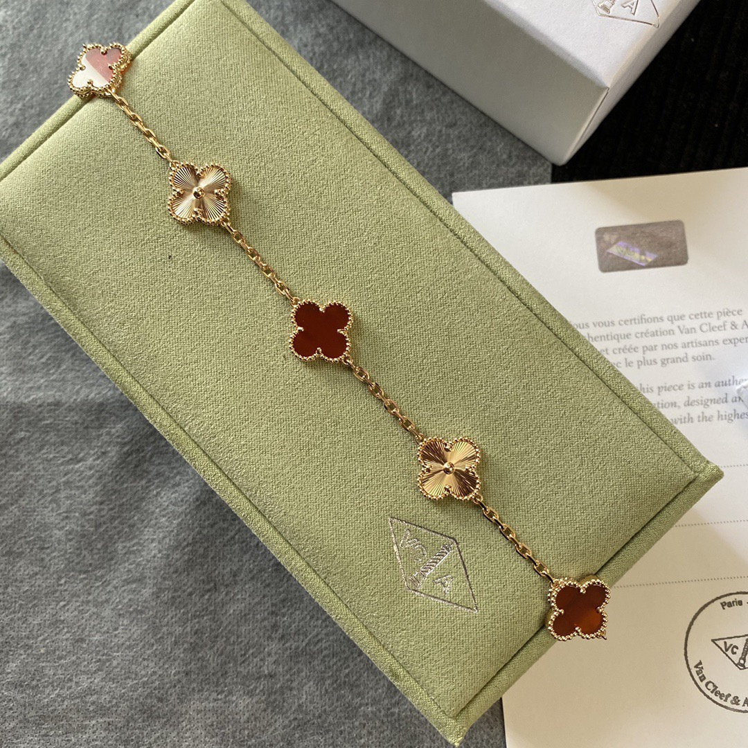 高仿首飾VanCleef&Arpels*RP7RP00玉髓五花手鏈