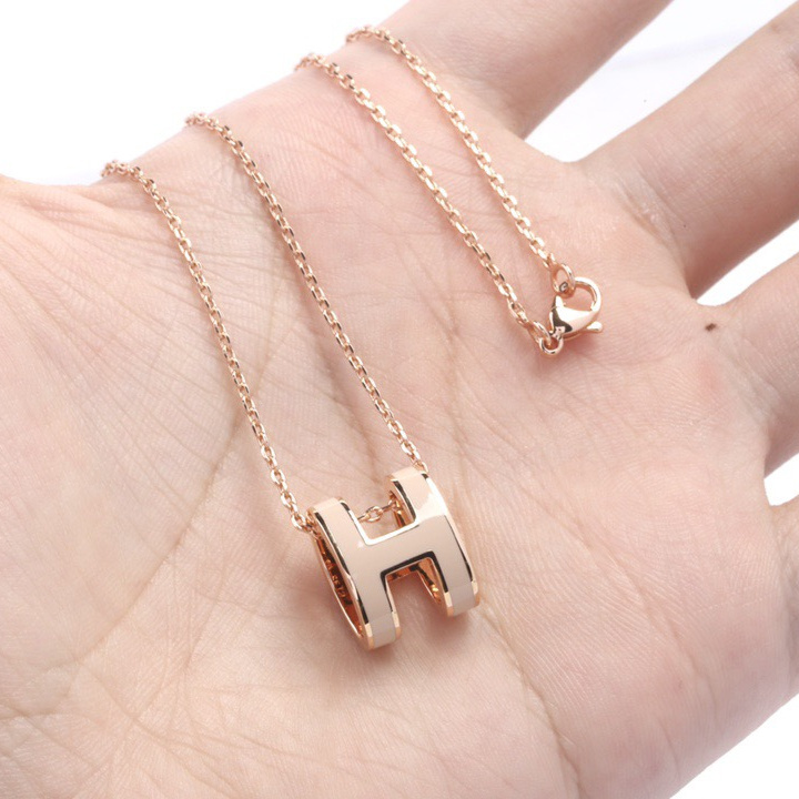 高仿Hermes*POPH系列H147992FO55玫瑰金吊墜頸鏈小號奶茶色