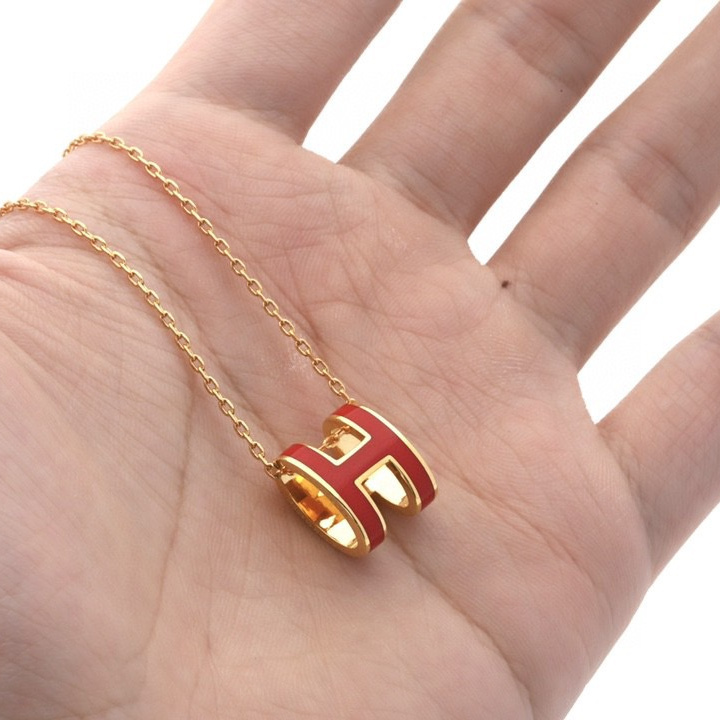 高仿Hermes*POPH系列H147992FOS7玫瑰金吊墜頸鏈小號紅色
