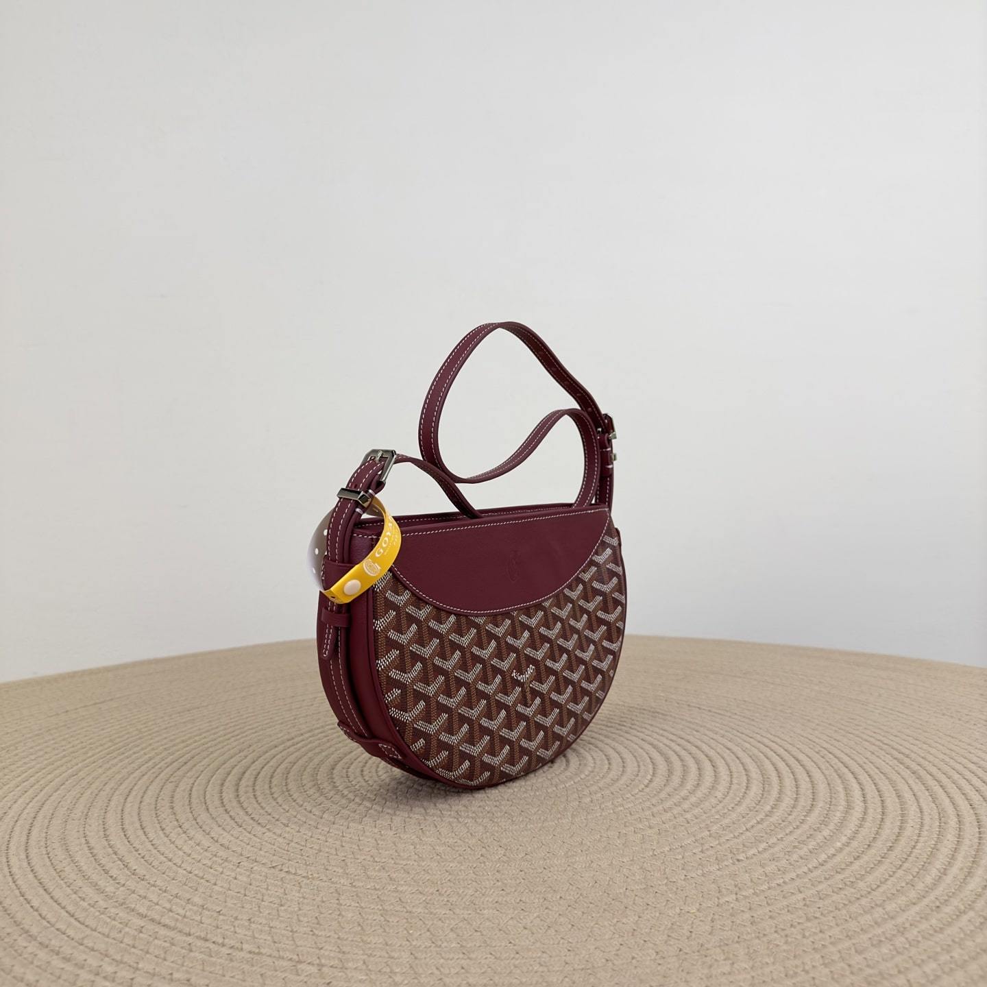 高仿Goyard*33CL33P單肩半月包紅色免檢版