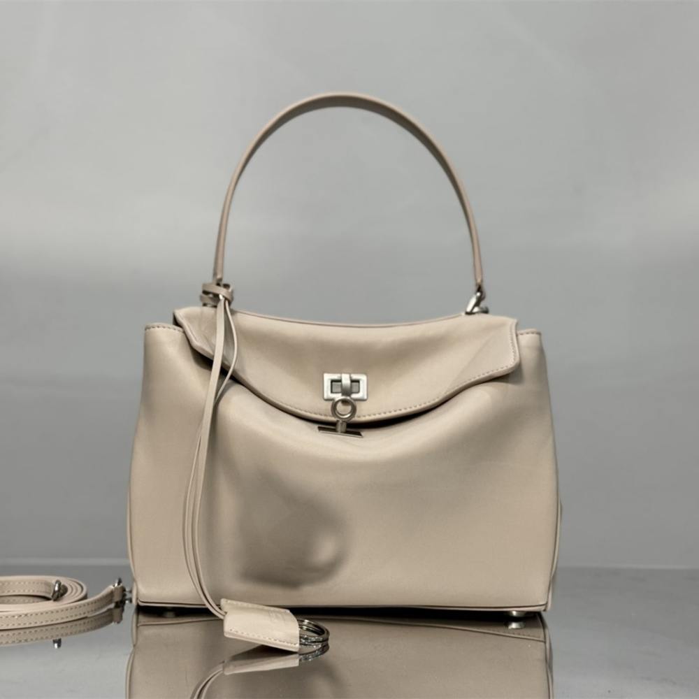 高仿Balenciaga*Rodeo系列4U2911小牛皮杏色銀扣小號免檢版