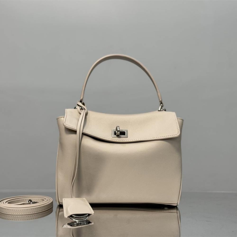 高仿Balenciaga*Rodeo系列4U2912小牛皮杏色銀扣mini免檢版