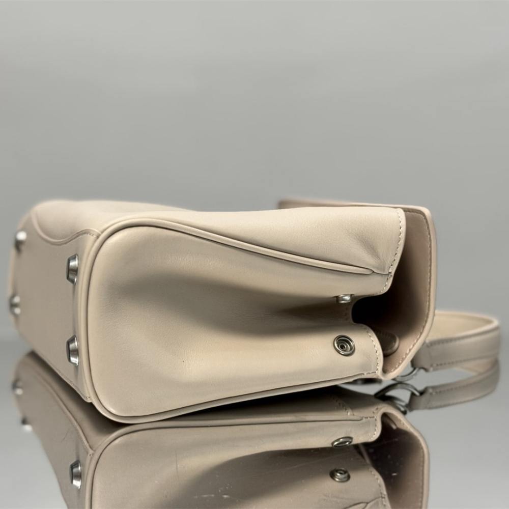 高仿Balenciaga*Rodeo系列4U2912小牛皮杏色銀扣mini免檢版