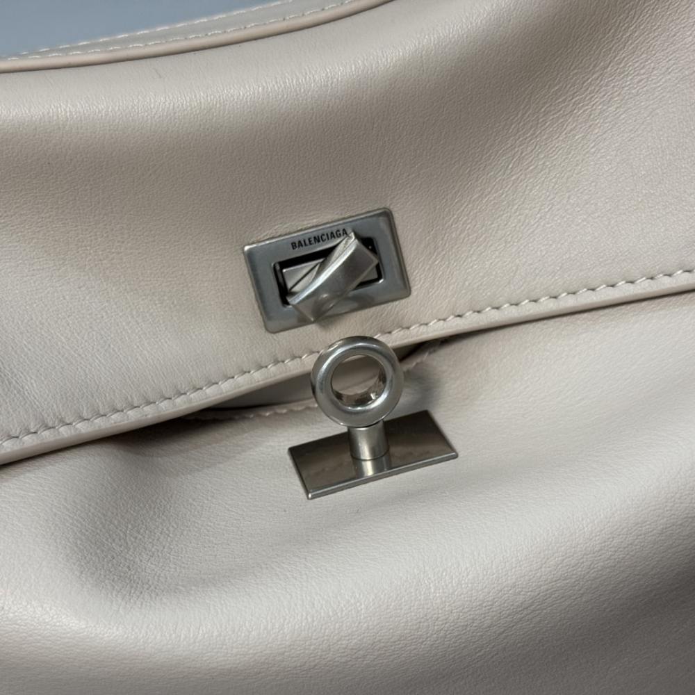 高仿Balenciaga*Rodeo系列4U2910小牛皮杏色銀扣中號免檢版
