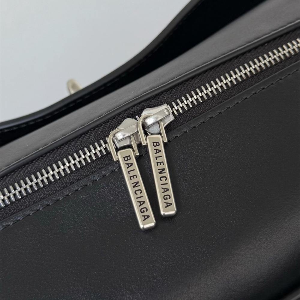 高仿Balenciaga*Rodeo系列U1000小牛皮相機包黑色銀扣免檢版