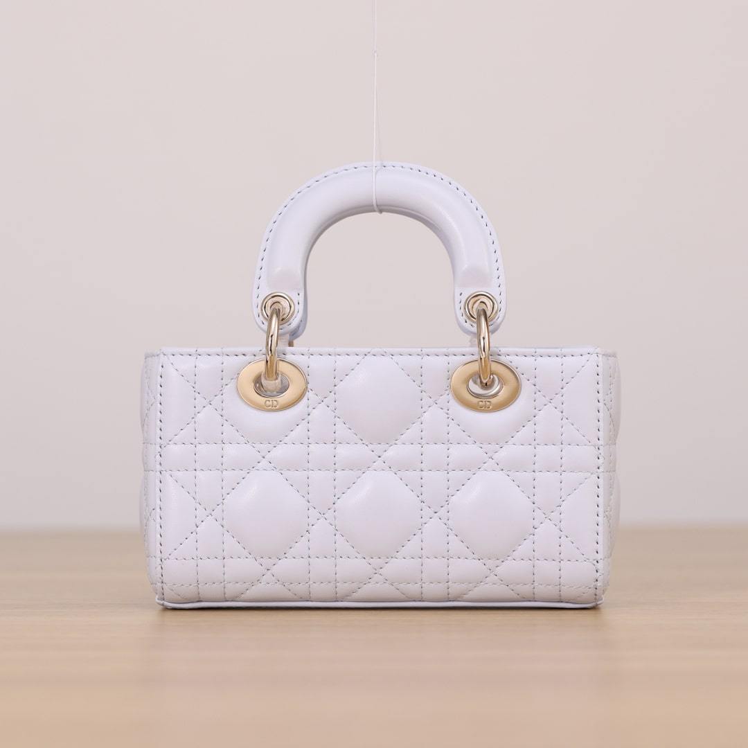 高仿Dior*LadyDJoy系列S0910M26Z小羊皮戴妃包藍色Mini免檢版