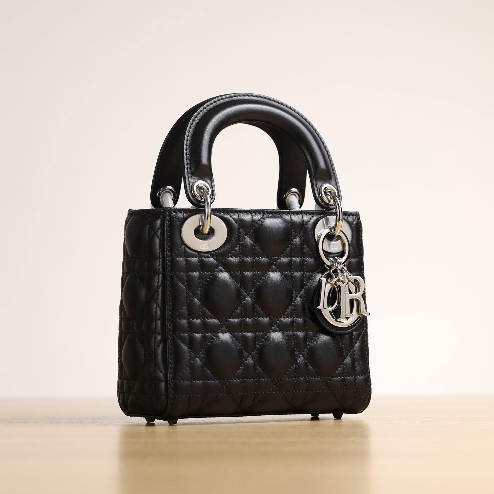 高仿Dior*Lady系列M0505M900黑色三格單肩包Mini免檢版