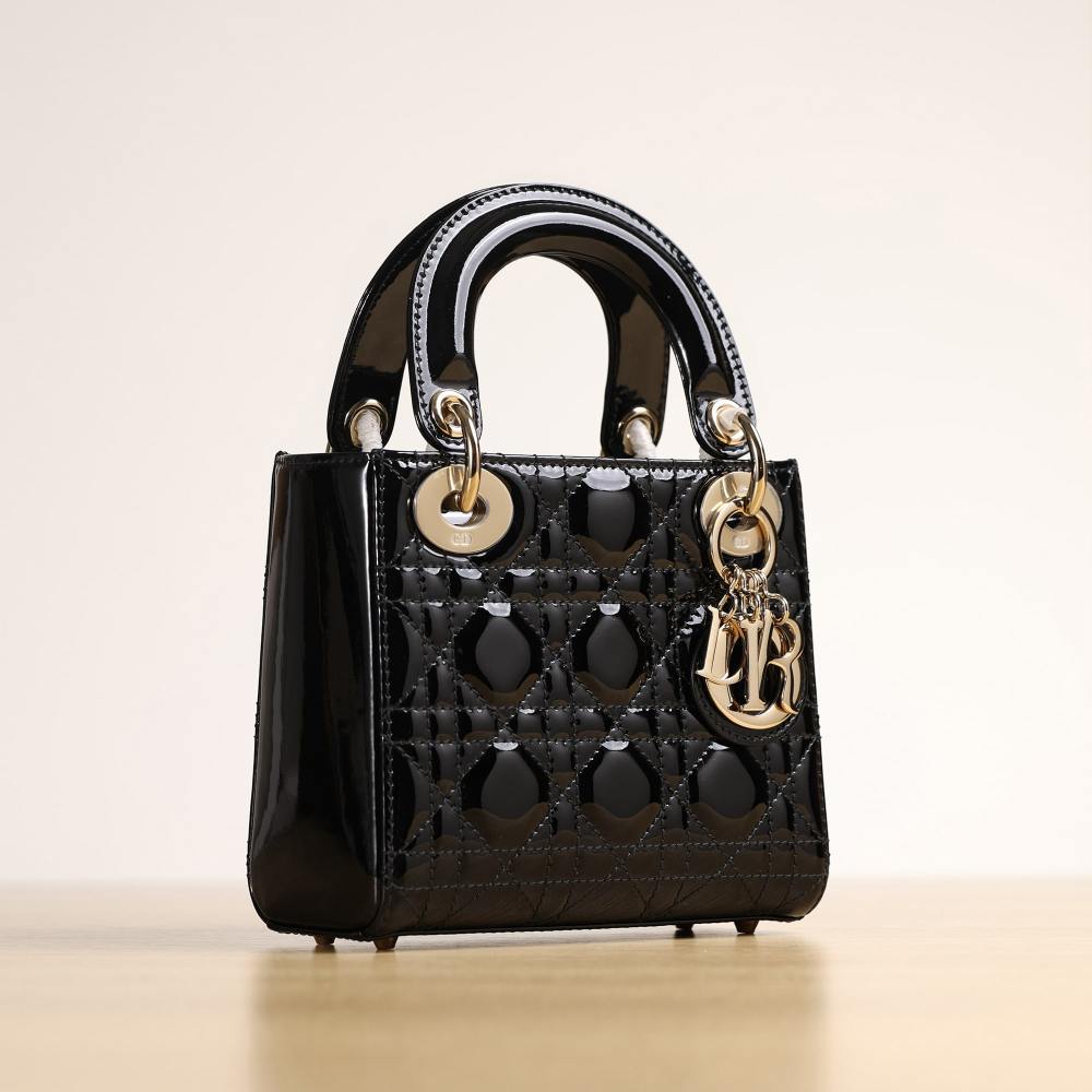 高仿Dior*Lady系列M0505M900黑色漆皮三格單肩包Mini免檢版
