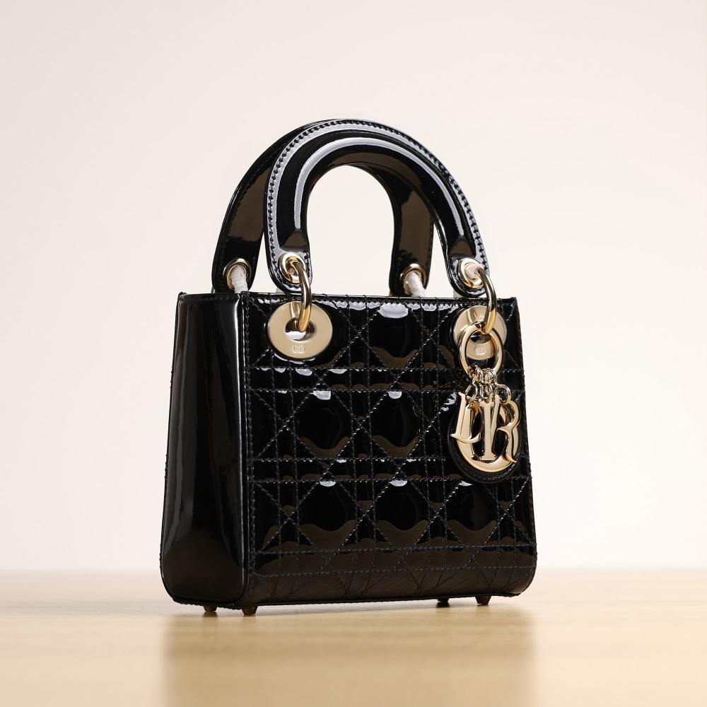 高仿Dior*Lady系列M0505M900黑色漆皮三格單肩包Mini免檢版