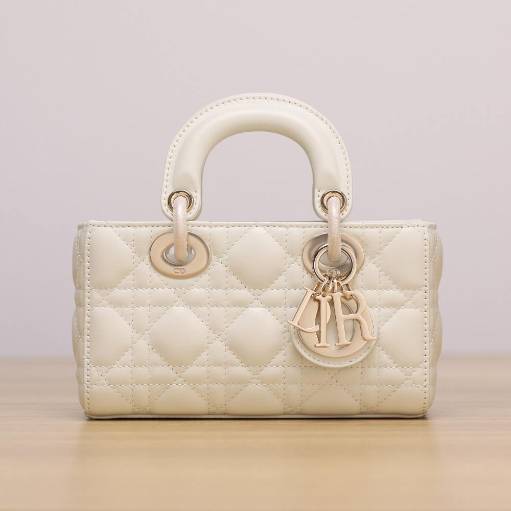 高仿Dior*LadyDJoy系列S0910M030小羊皮戴妃包白色Mini免檢版